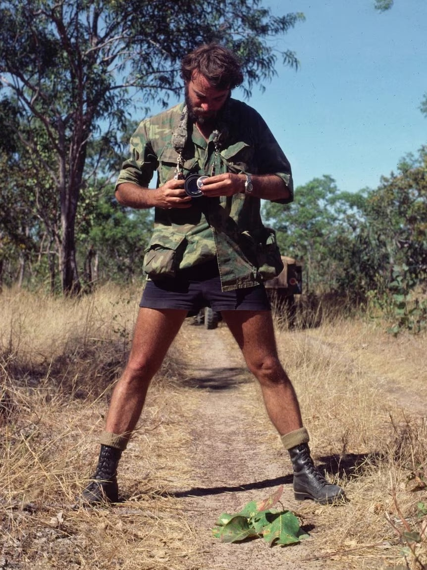 A Tip of the Hat to Les Hiddins (AM), (The Bush Tucker Man)