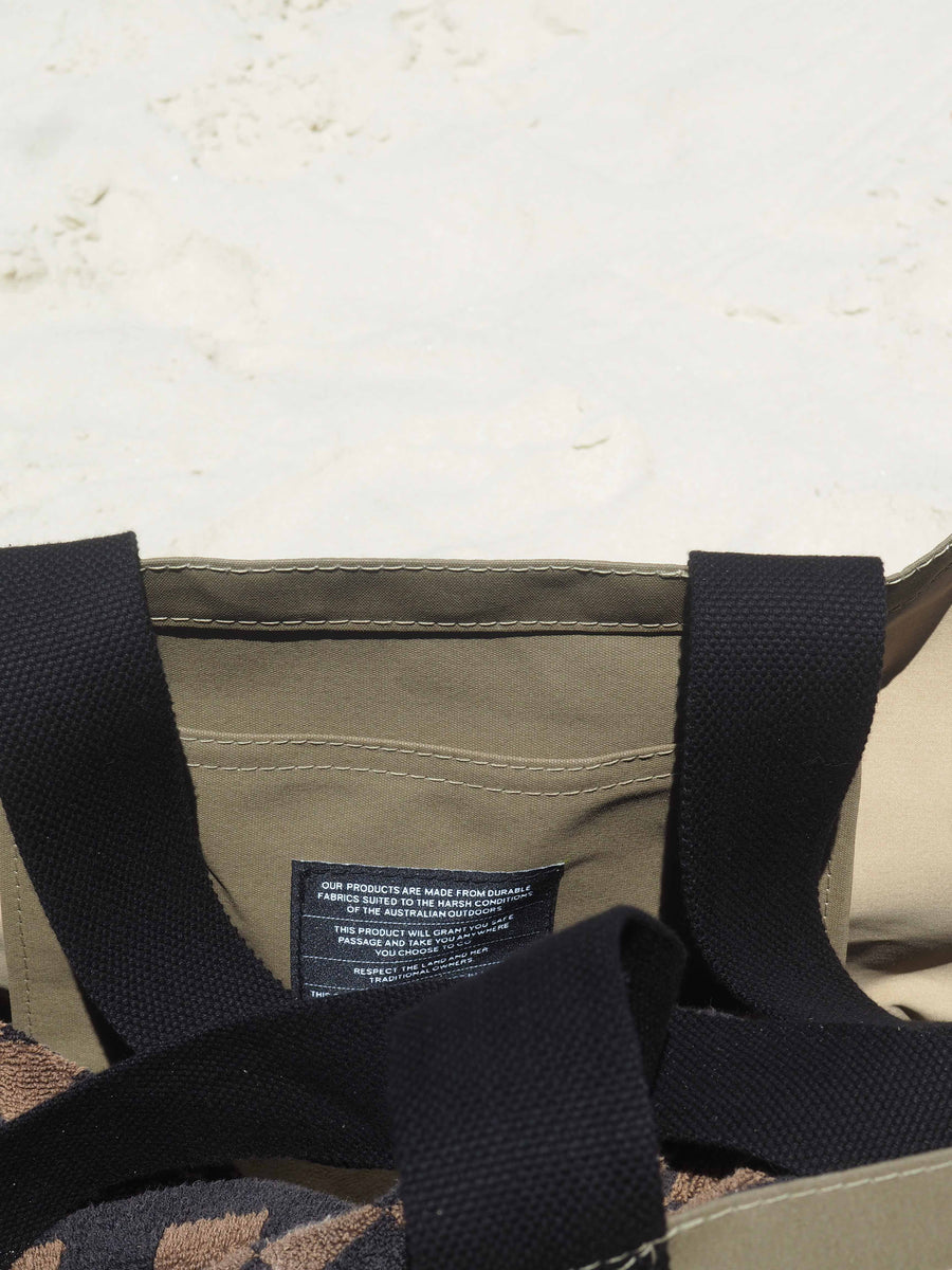 AUSTRALIAN MADE UTILITY BAG - EUCALYPTUS/BLACK